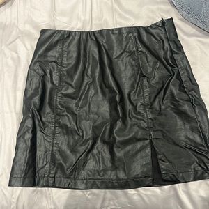 Gray Bandit Somewhere out there skirt